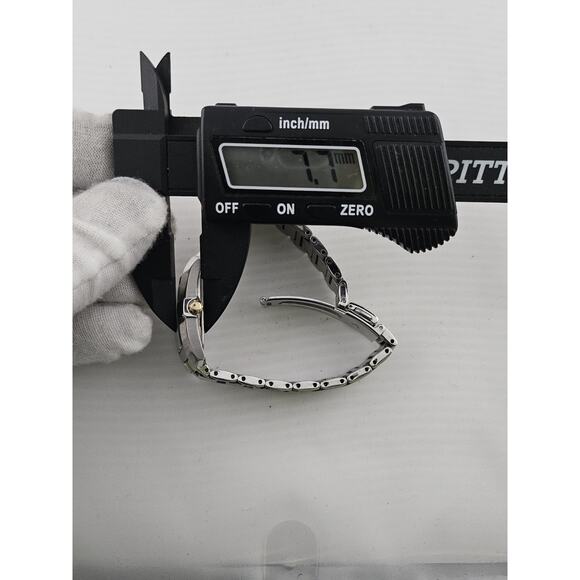 Ladies Seiko Solar V115-0CR0 Quartz Watch New Solar Battery Runs Great MSRP $175 - Picture 12 of 13